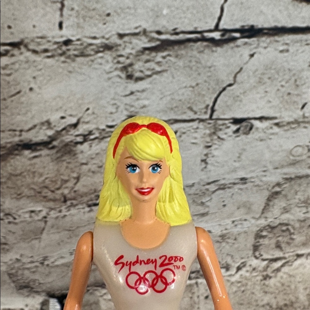 Sydney 2000 Olympics Barbie McDonalds Happy Meal Toy - Picture 6 of 14
